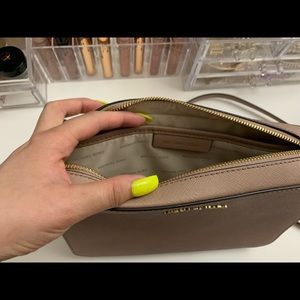 Michael Kors Bags - Beautiful pink purse Michael Kors Bags - Beautiful pink purse